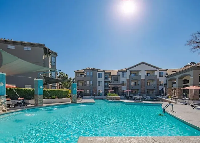 Apartment Near The Stadium With Pool Gym Parking Hottub Wd *