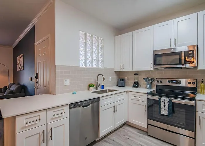 Apartment Near The Stadium With Pool Gym Parking Hottub Wd