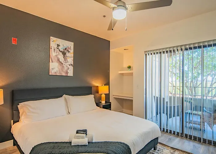 Near The Stadium With Pool Gym Parking Hottub Wd Apartment *