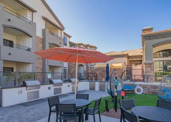 Apartment Near The Stadium With Pool Gym Parking Hottub Wd
